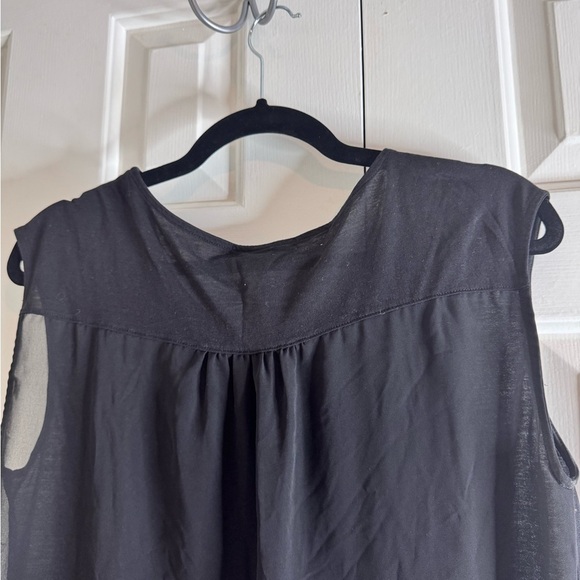 Women’s Black Sleeveless Studded Shear Hem Top Size Medium - Picture 8 of 9